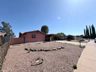 Main picture of 2864 E Wilcox Dr