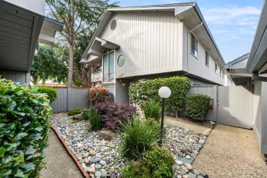 Main picture of 8036 Briar Ridge Ln