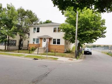 Main picture of 3017 19th Ave S