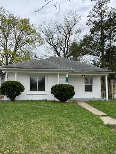 Main picture of 21513 Lyndon St