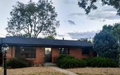 Main picture of 3256 Revere St