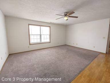Main picture of 108 Oak Creek Plaza
