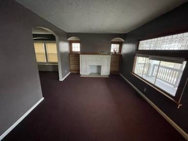 Main picture of 4828 E 90th St