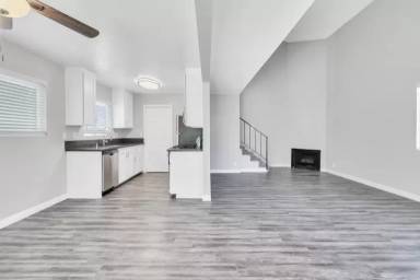 Main picture of 7892 Holt Dr