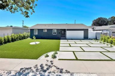 Main picture of 1212 W Woodcrest Ave