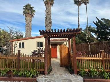 Main picture of 4565 Hollister Ave