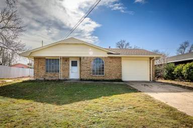 Main picture of 4804 NW 48th St