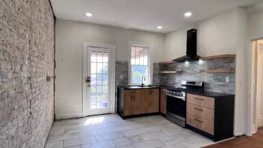 Main picture of 2705 Riverside Ave