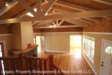 Main picture of 33 Terrace Ave