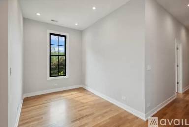 Main picture of 1339 N Noble St