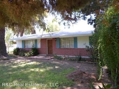 Main picture of 3202 E Vineyard Rd