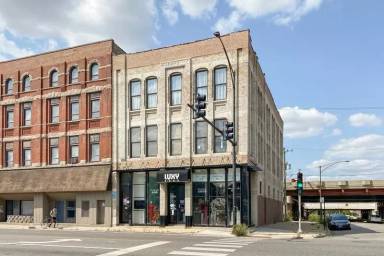 Main picture of 3000 S Archer Ave