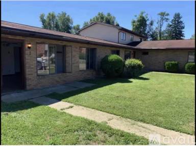 Main picture of 135 Paddock Green Dr