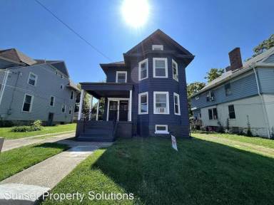 Main picture of 1933 Hudson Ave