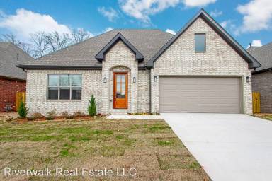 Main picture of 212 Kanis Ridge Dr