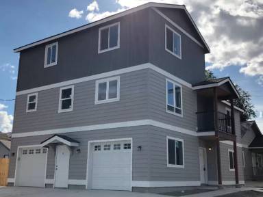 Main picture of 921 3rd St