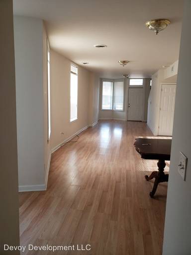 Main picture of 1202 N Euclid Ave