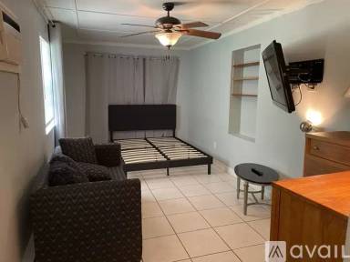 Main picture of 1372 Palmetto St