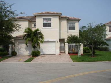 Main picture of 839 NW 170th Ter