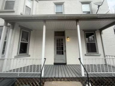 Main picture of 523 Cherokee St
