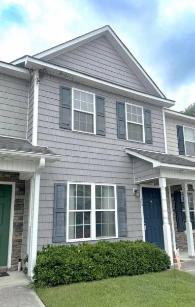Main picture of 27 E Doris Ave