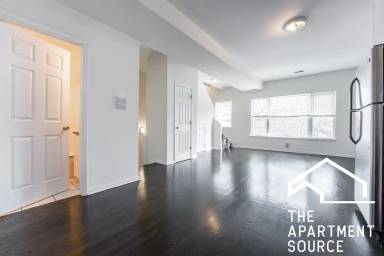 Main picture of 2438 N Ashland Ave