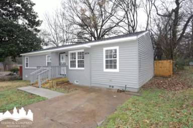 Main picture of 2474 Corning Ave