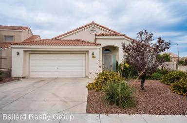 Main picture of 7 Golf View Dr