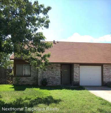 Main picture of 1101 Royal Crest Dr