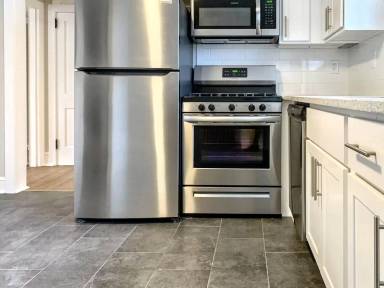 Main picture of 142-146 E Gay St