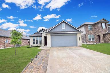 Main picture of 6109 Hercules Ave