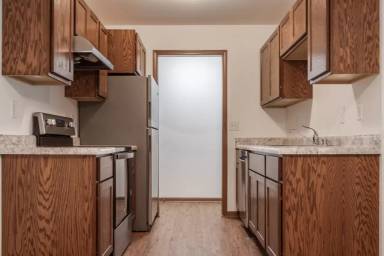 Main picture of 2000 Continental Ln