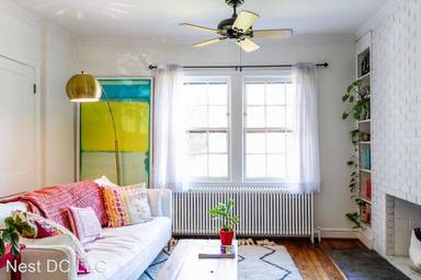 Main picture of 1127 C St SE