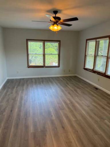 Main picture of 254 Circle Dr