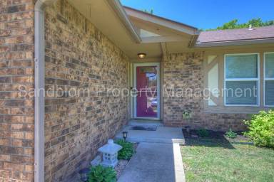 Main picture of 2112 N 21st St