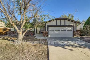 Main picture of 3 Carousel Ln