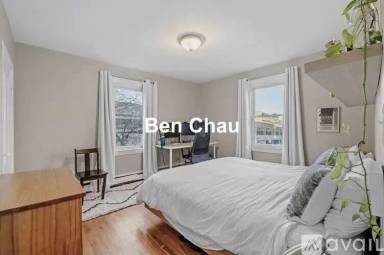 Main picture of 200 Banks St