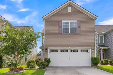 Main picture of 8903 Skipping Rock Ln