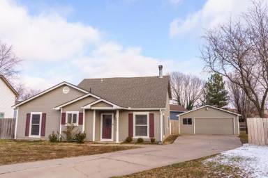 Main picture of 2138 S Fieldcrest Cir