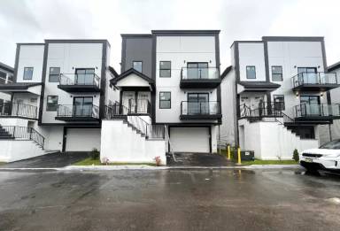 Main picture of 736 Seaport Dr