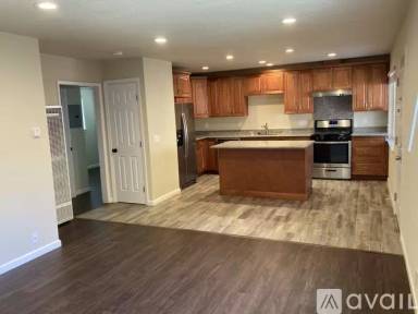 Main picture of 1247 Howard Ave
