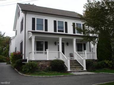 Main picture of 56 Northfield St