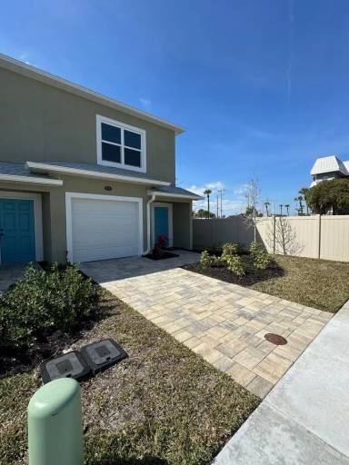 Main picture of 950 Paddleboard Ct