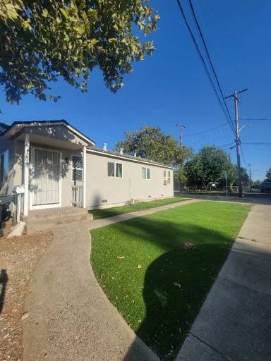 Main picture of 125 East St