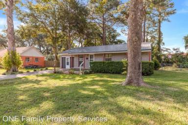 Main picture of 208 California Dr NE