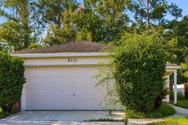 Main picture of 3111 Wavering Ln