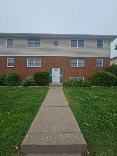 Main picture of 710 W 63rd St