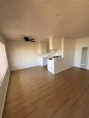 Main picture of 6833 Sepulveda Blvd