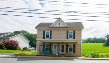 Main picture of 233 N Main St