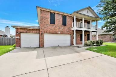 Main picture of 6512 Serena Ln